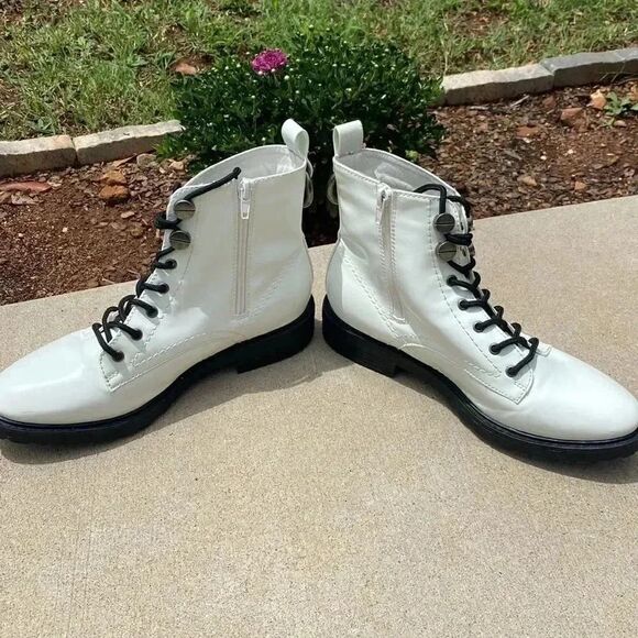 True Craft White Boots  - Picture 5 of 11